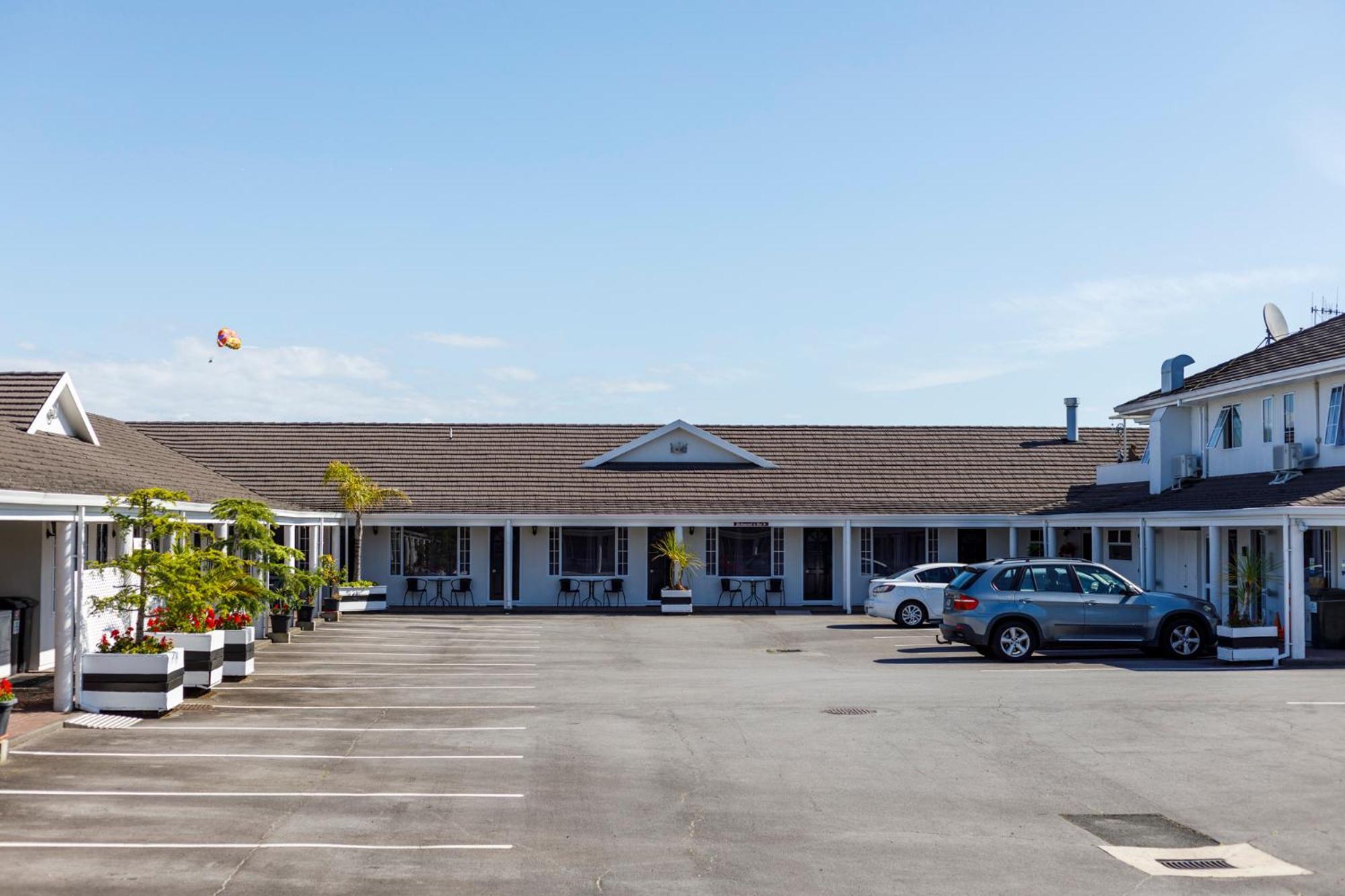 Asure Prince Motor Lodge Таупо Экстерьер фото